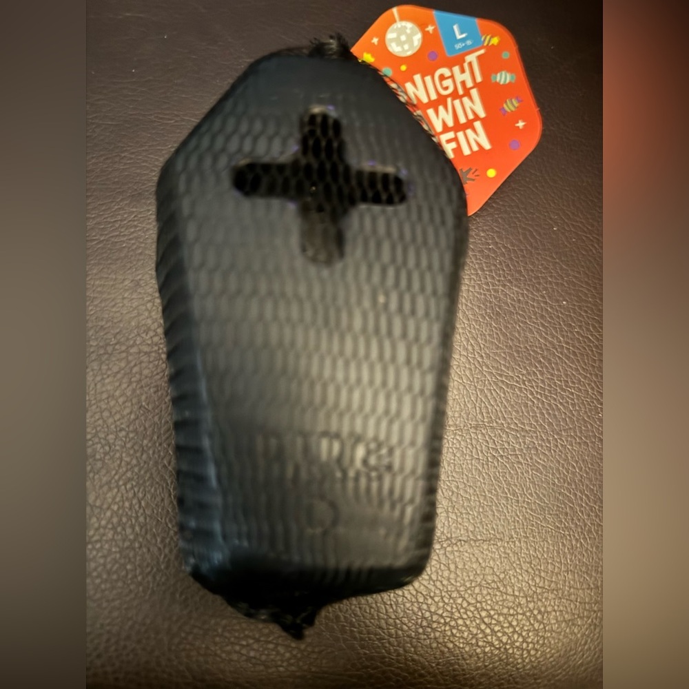 Bark Box Super Chewer L dog toy Treat dispensing Coffin NEW
